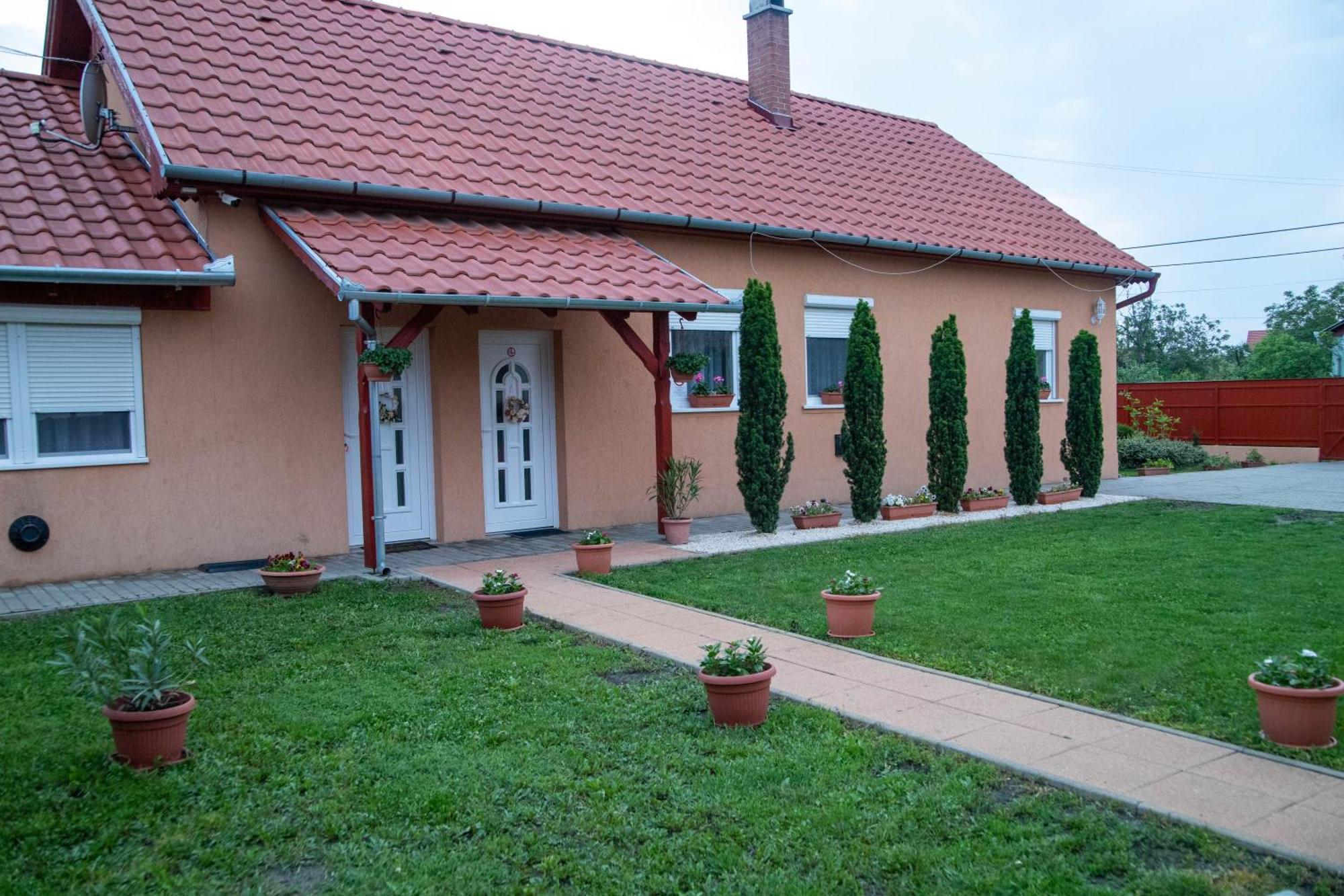 Boróka Vendégház Túrkeve Turkeve Exterior foto